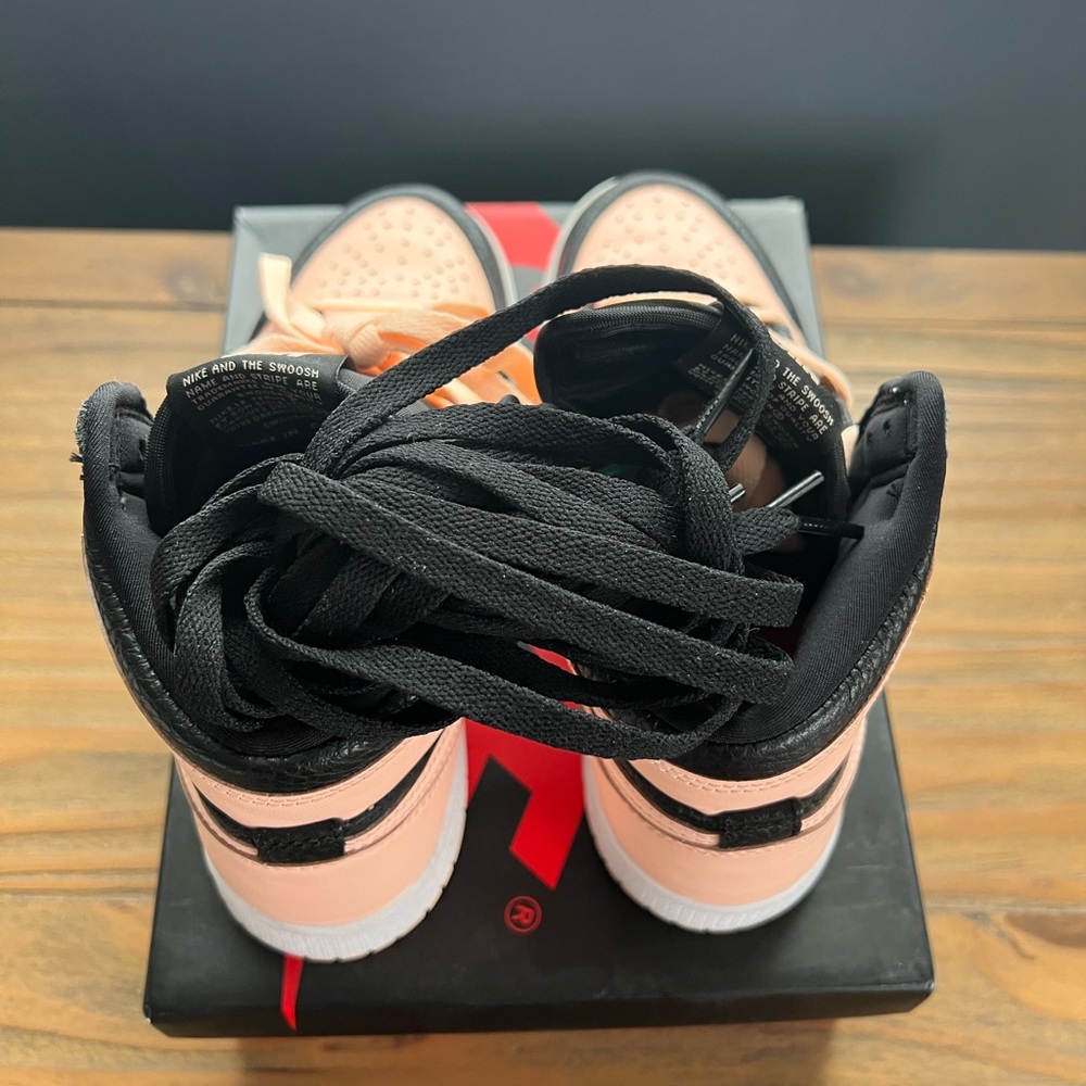 Air Jordan 1 Retro High OG- Black Crimson Tint (Size 5Y) - Picture 7 of 7